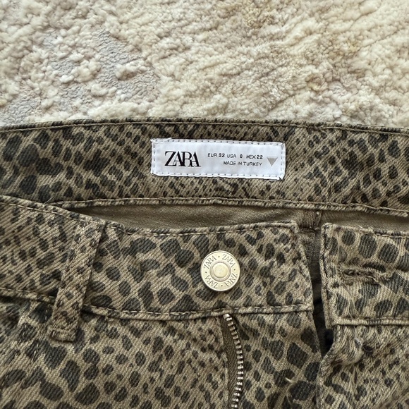 High-waist straight leg jeans snake print - Picture 2 of 3